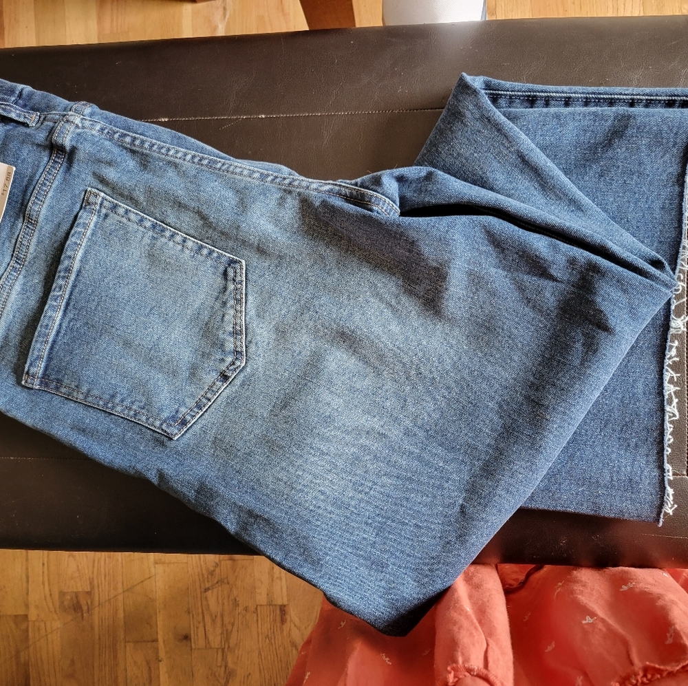 NWT- Time & Tru high rise wide leg jeans.